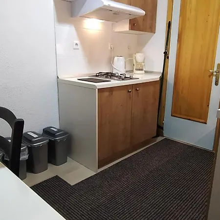 Vodonos Appartement Cerknica Buitenkant foto